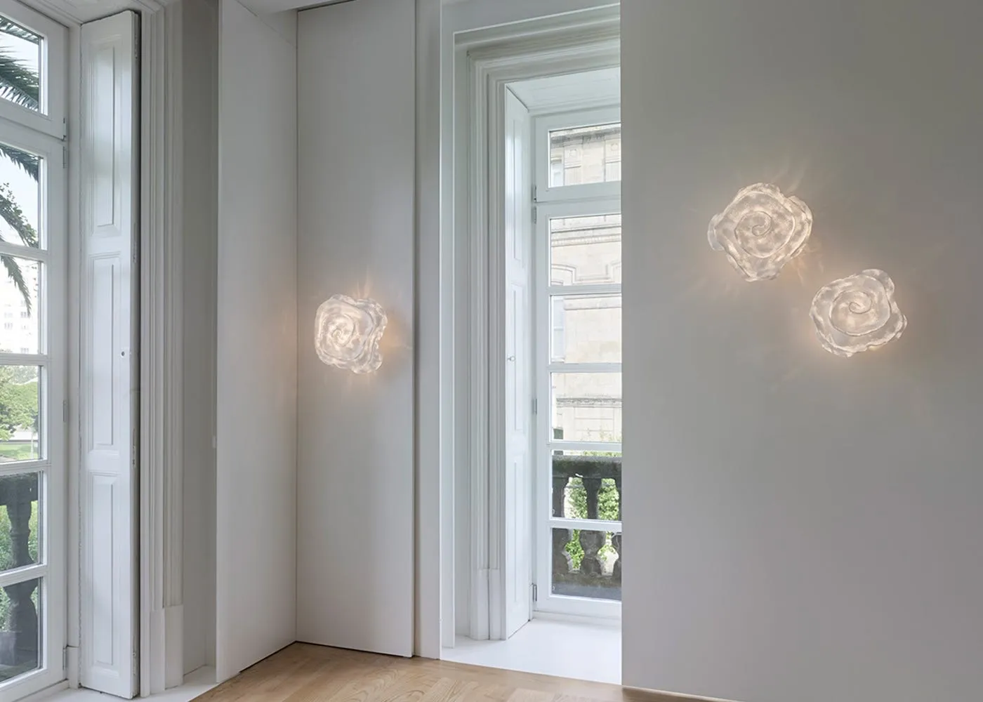 a-emotional light Nevo Wall Lamp Small 3