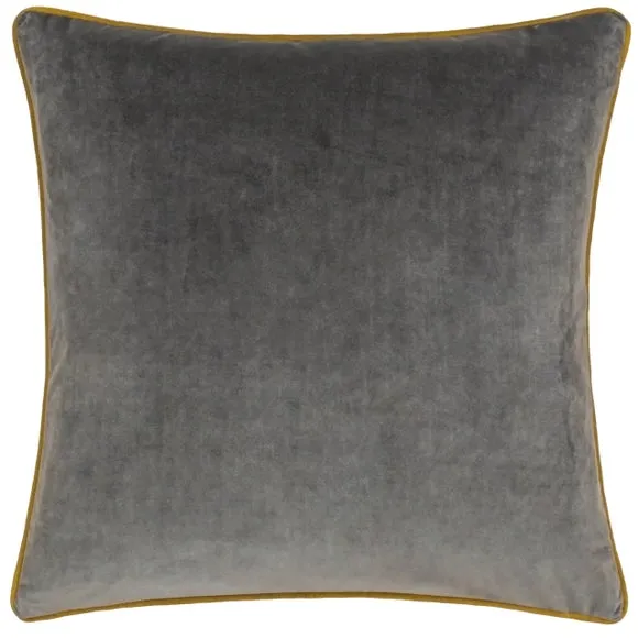 Furn. Square Cushion 2