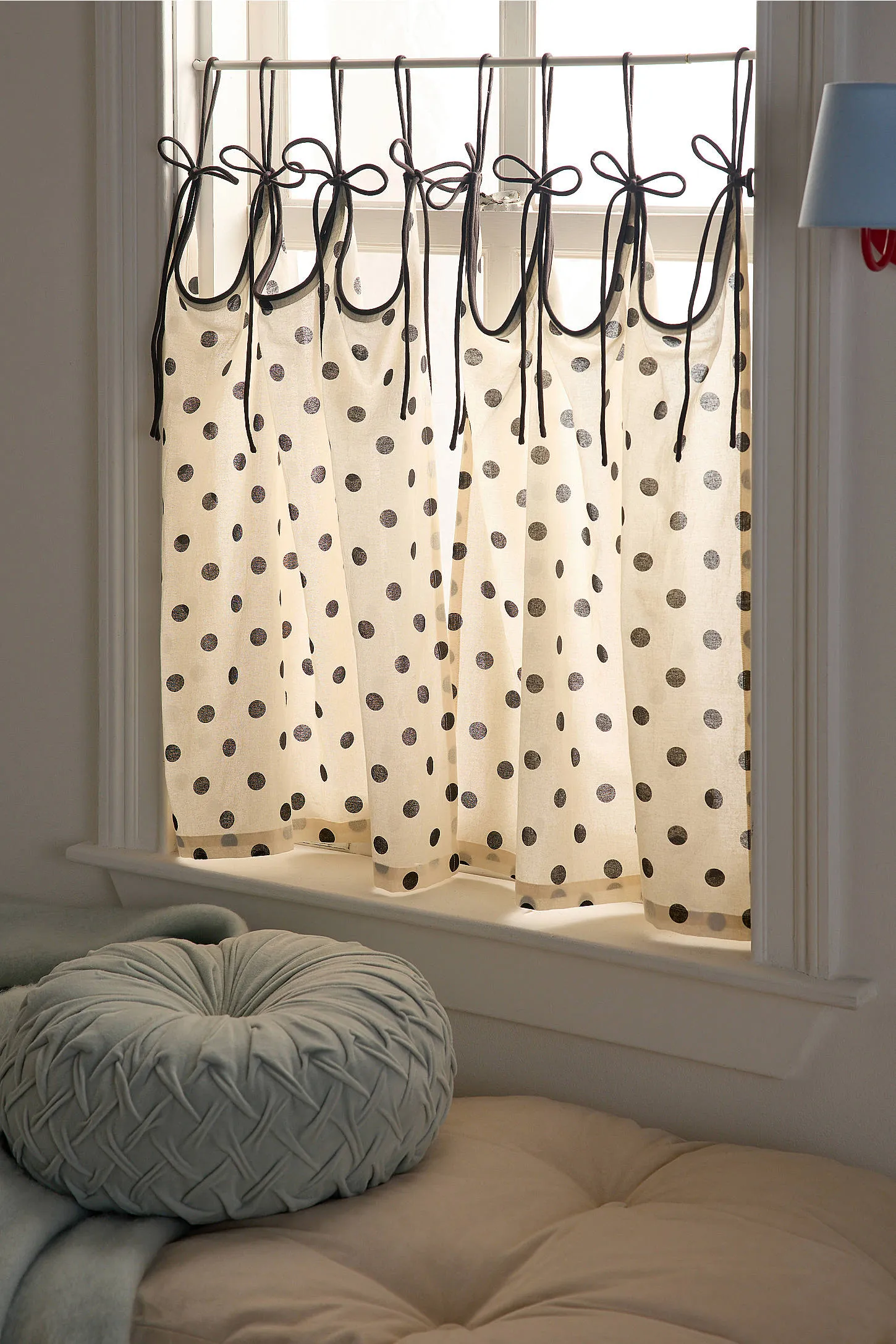 Polka Dot Scallop Cafe Curtains - Black/White