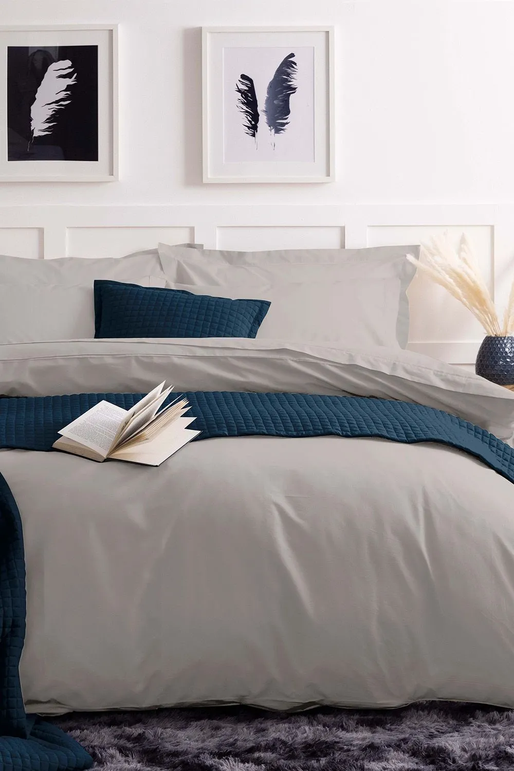 Belledorm Easy Care 200 Thread Count Cotton Polyester Percale Duvet Cover in Ivory 1