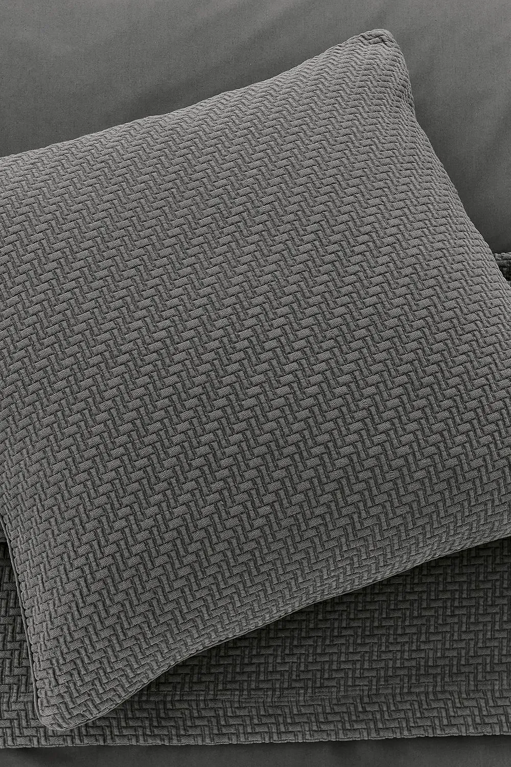 1951 'Andaz' Cotton Pillow Sham in Charcoal 2