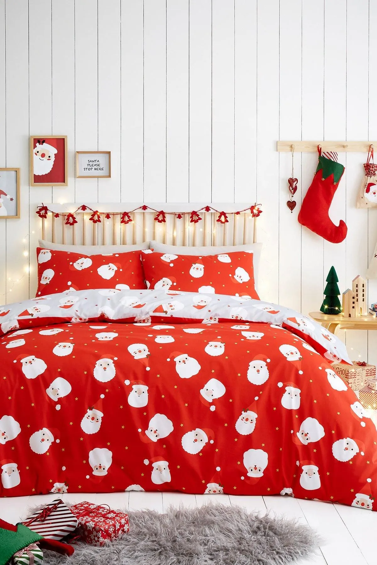 Fusion 'Happy Santa' Easy Care Duvet Cover Set in Red