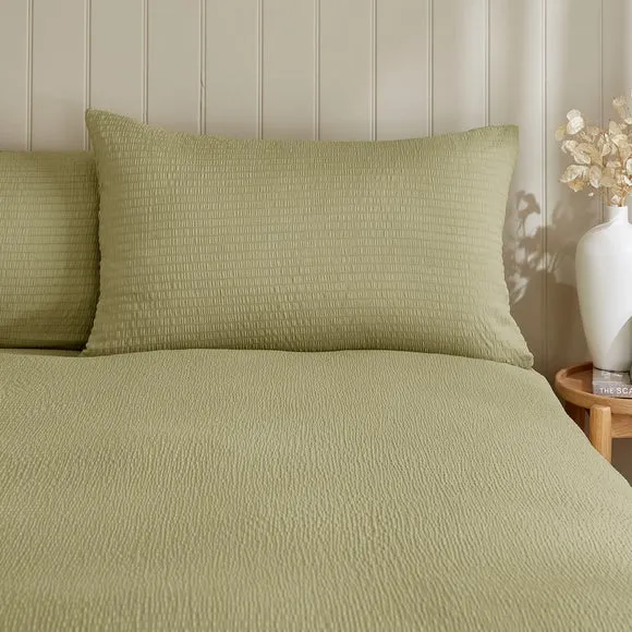 Larken Seersucker Standard Pillowcase Pair 1