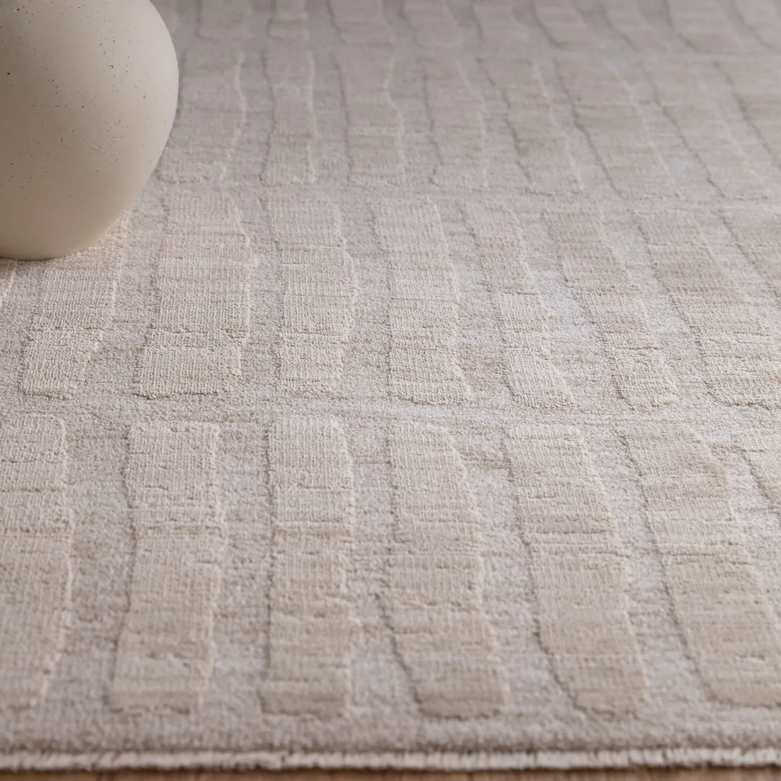Forme Ivory/Beige 240X320Cm Rug | Barker & Stonehouse 4