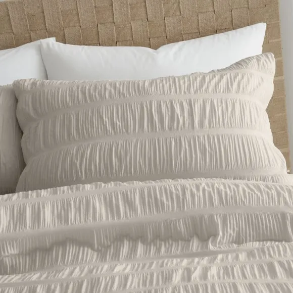 Catherine Lansfield Seersucker Reversible Duvet Cover & Pillowcase Set 2
