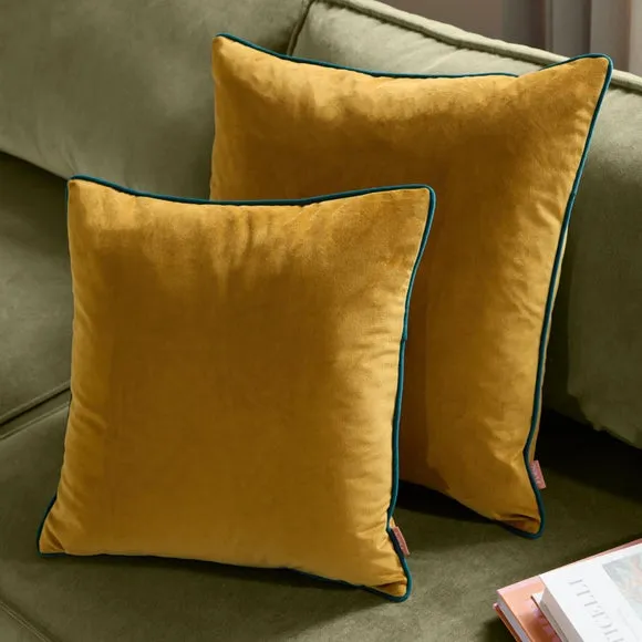 Furn. Square Cushion 6