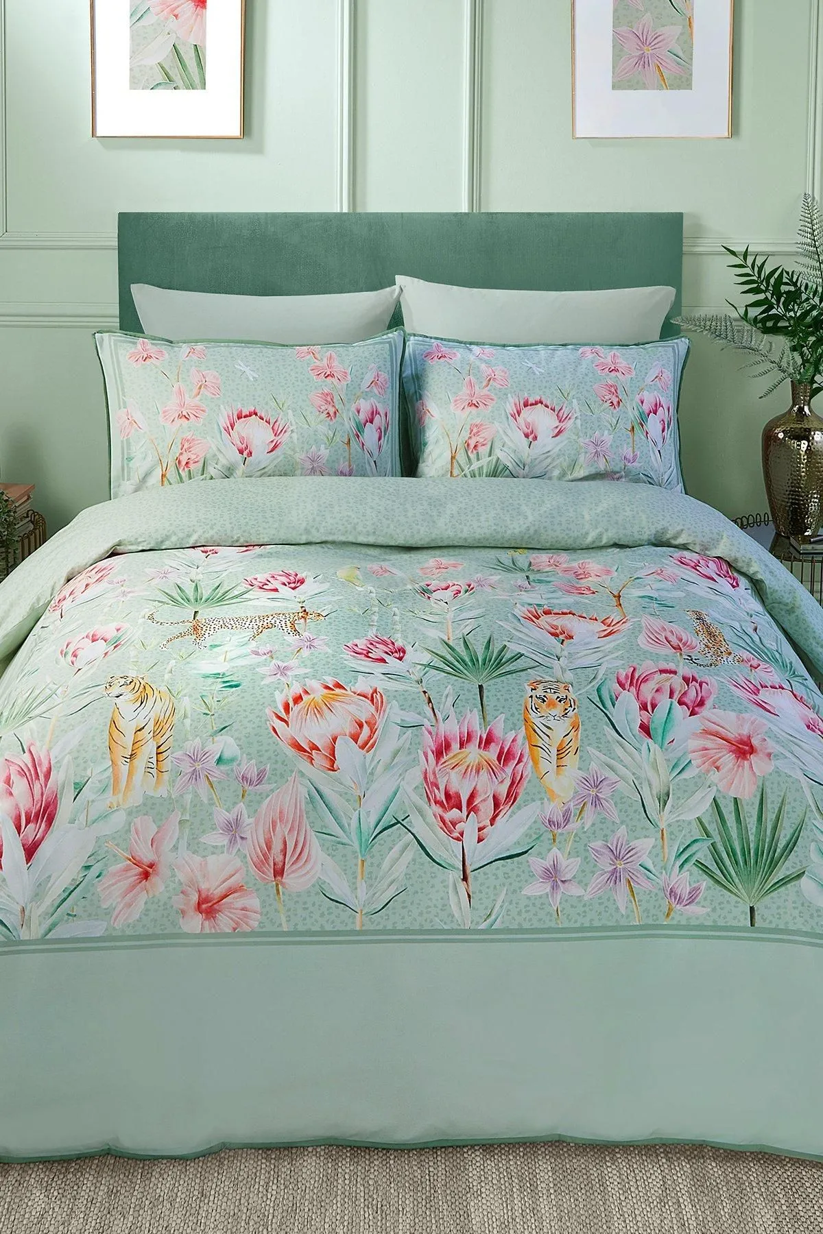 Soiree 'Tropical Leopard' 500 thread count Duvet Cover Set in Green