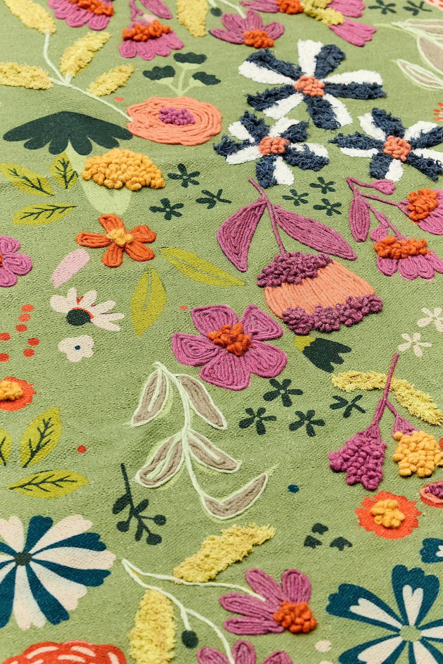 Floral Embellished 4x6ft Rug 2