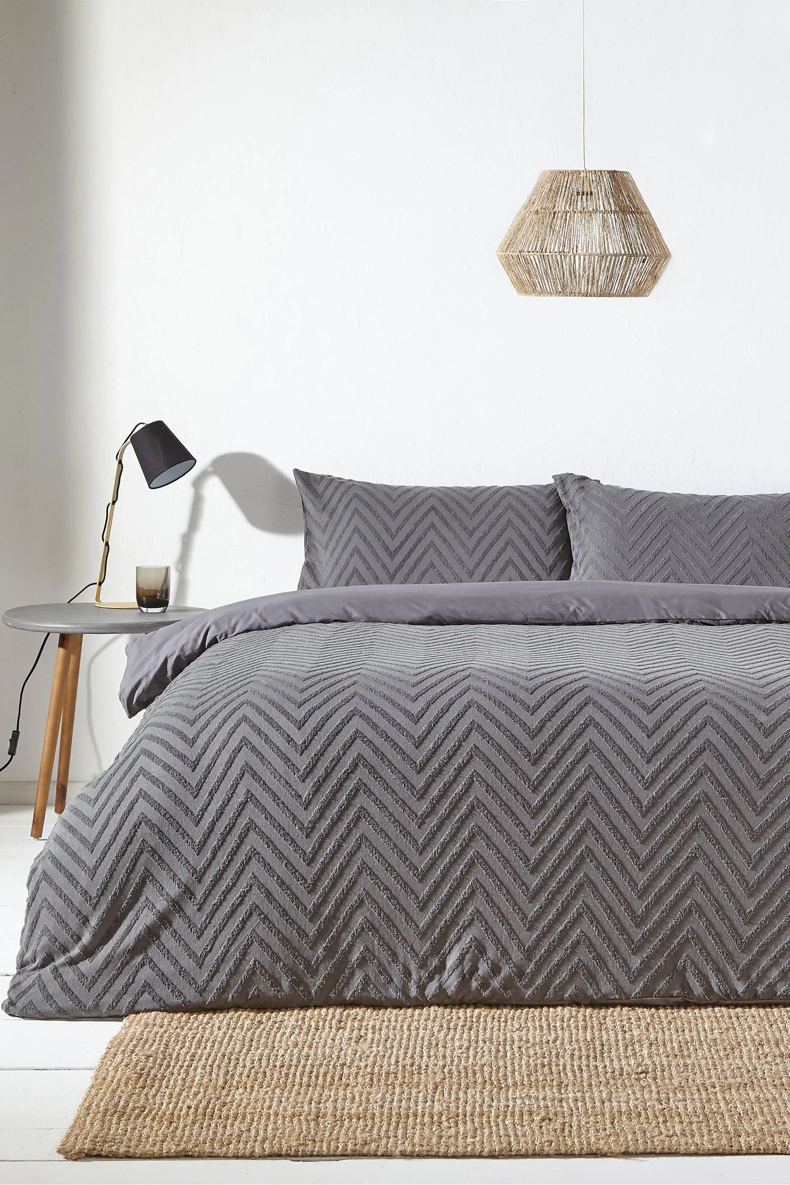 Zig Zac Tuft Duvet Set