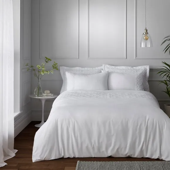 Skyler Duvet Cover and Pillowcase Set 1