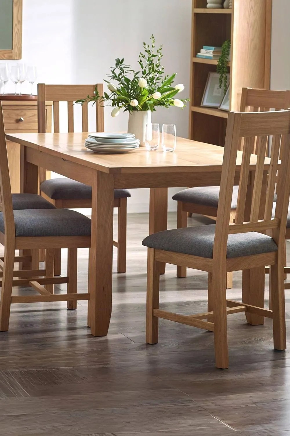 Julian Bowen Mallory Rectangular Extending 4-6 Seater Dining Table in Light Oak