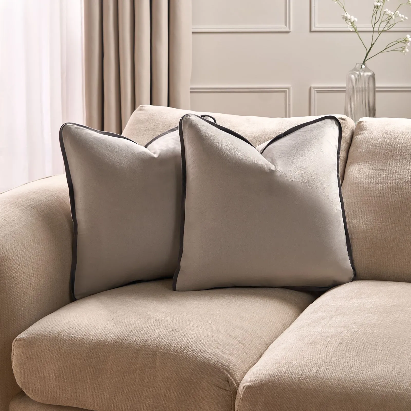 OHS 4 x Piped Edge Matte Velvet Cushion Covers Home Decor Set in Light Grey