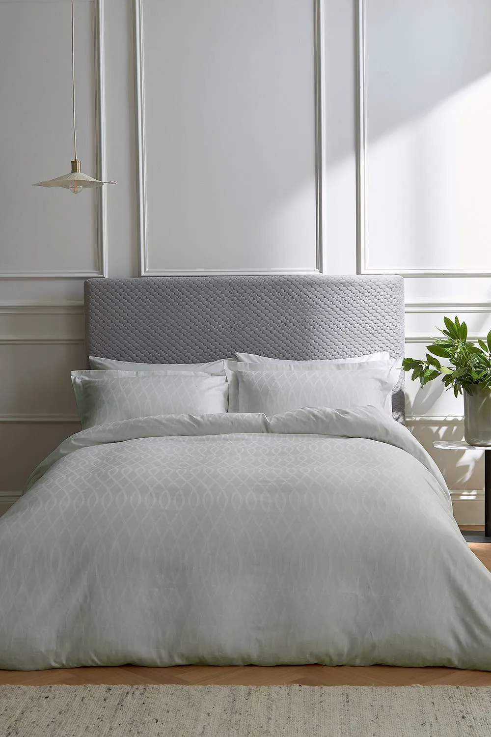 1951 'Ravello' Cotton Duvet Cover Set in Silver