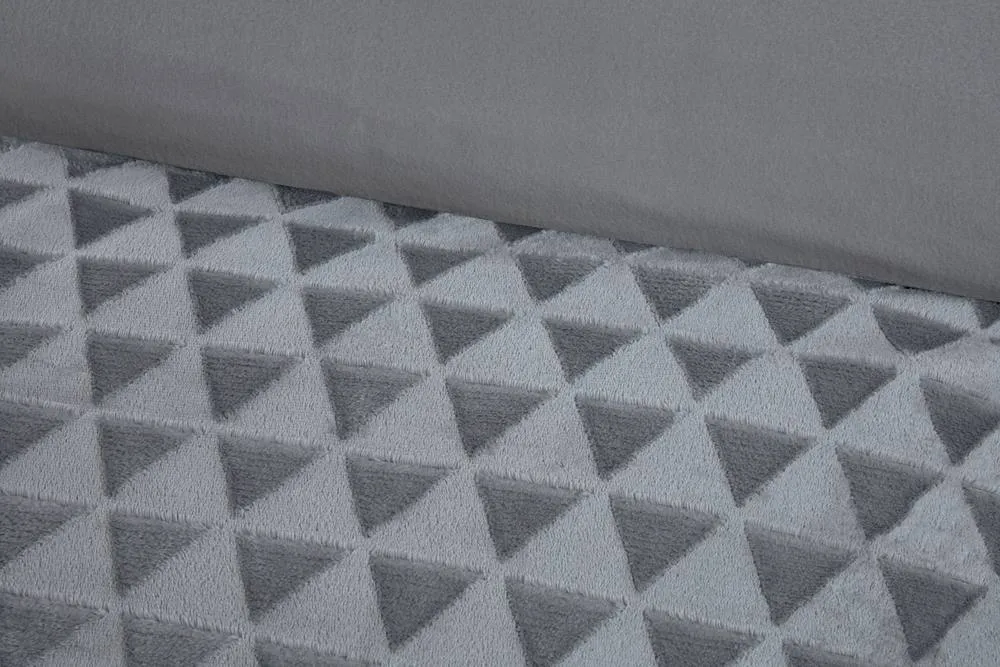 Rapport Home Diamond Cut Teddy Polyester Fleece Duvet Cover Set with Pillowcase in Silver 2