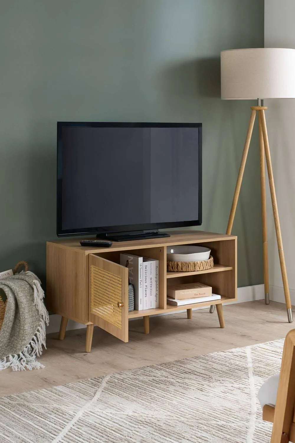 Birlea Croxley Small TV Unit Oak Rattan Entertainment Stand in Light Oak 2