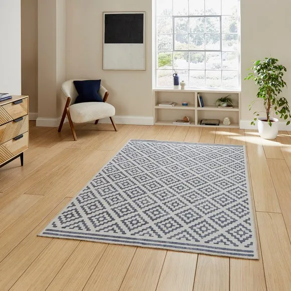 Coral Diamond Rug 1