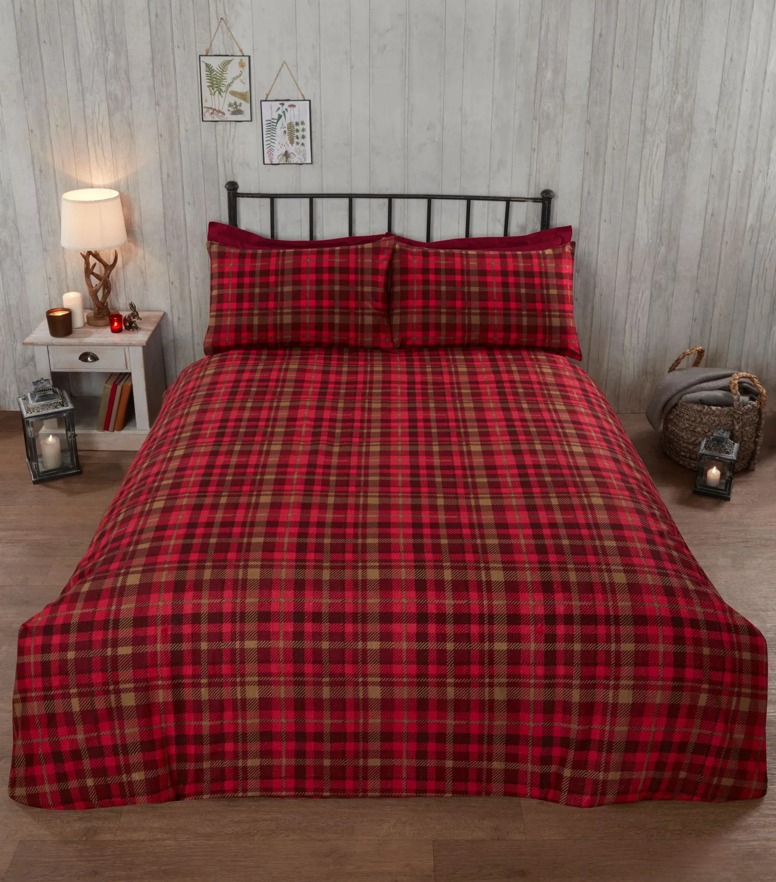 Rapport Home Angus Stag Brushed Cotton Bedding Set in Red 2