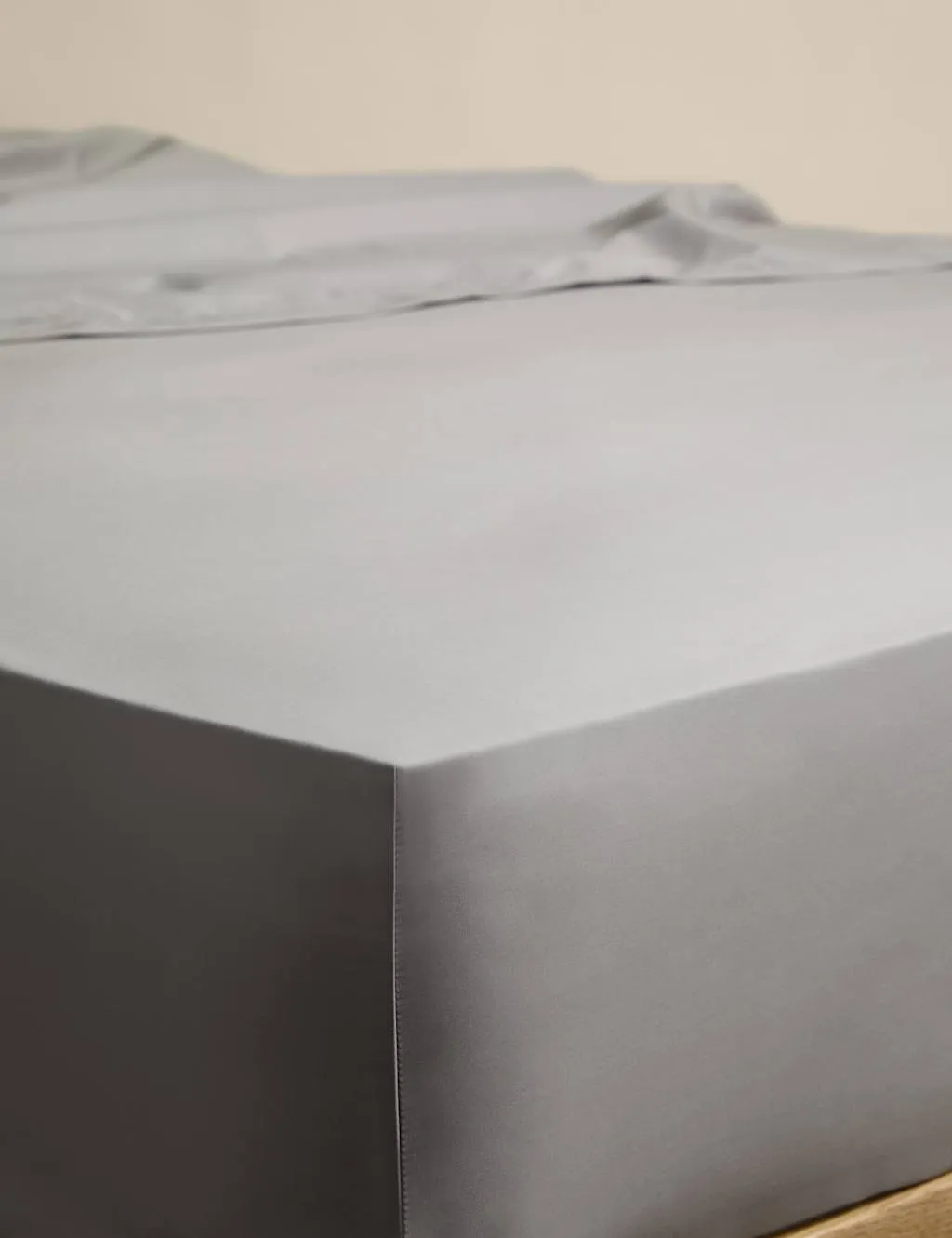 M&S Egyptian Cotton 230 Thread Count Crisp Fitted Sheet Marble