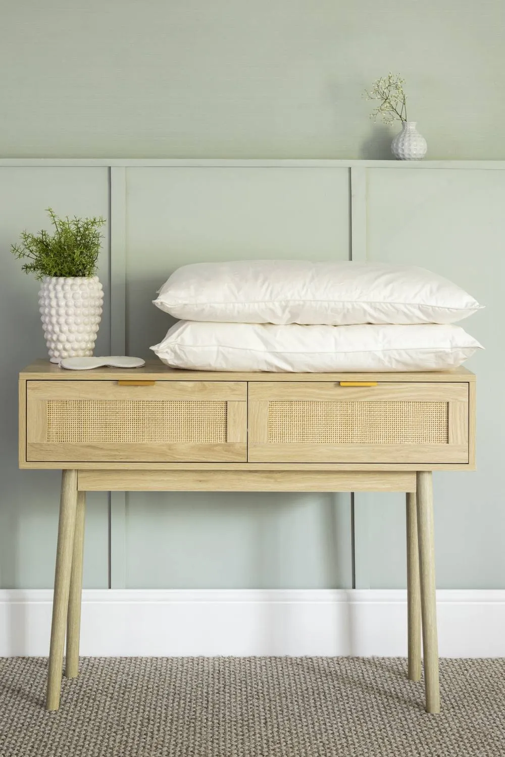 Soak&Sleep New Zealand Wool Pillow - Medium/Firm in White