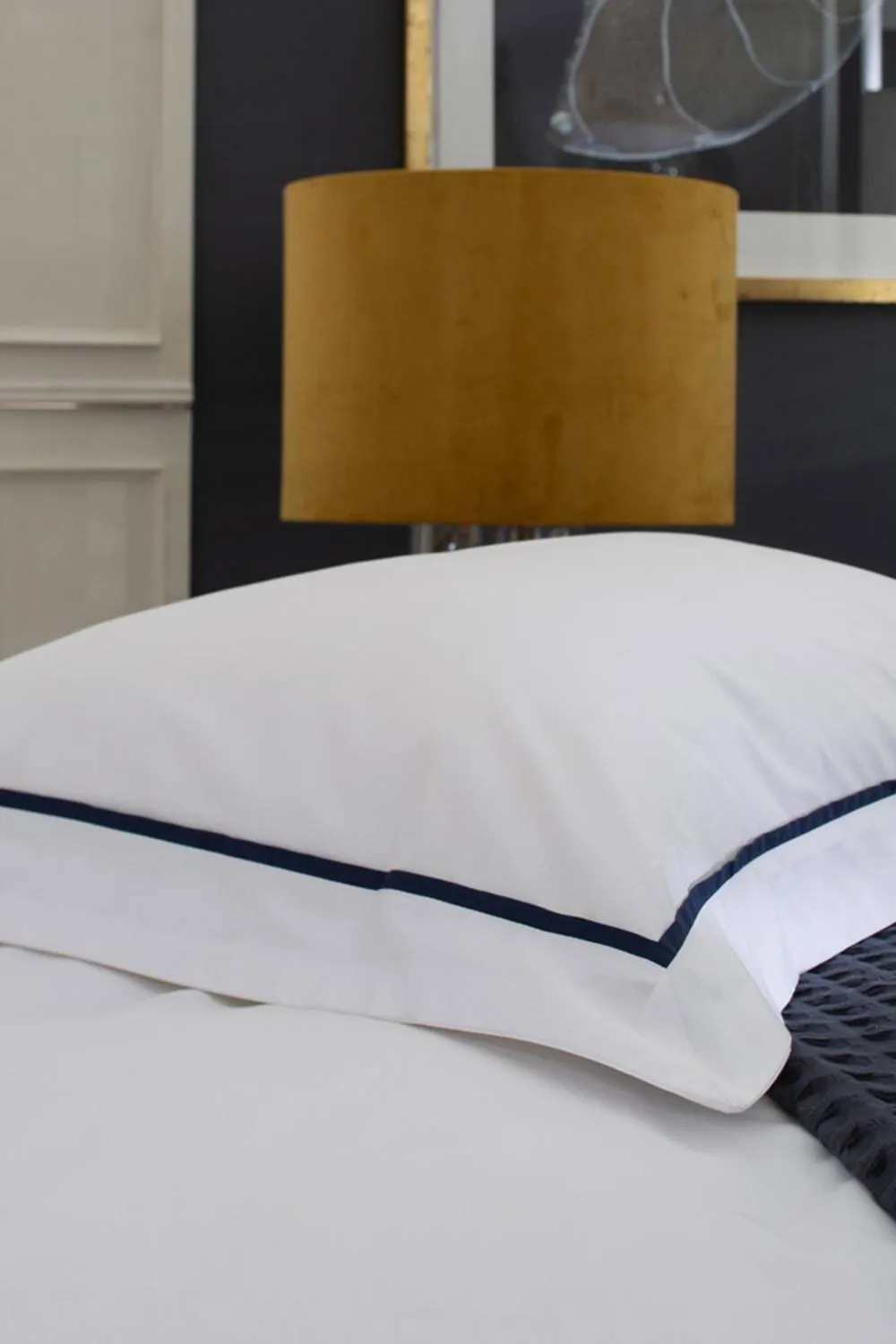 The Lyndon Company Boutique Hotel Hampstead 200 Thread Count Cotton Duvet Cover Set in Blue 3