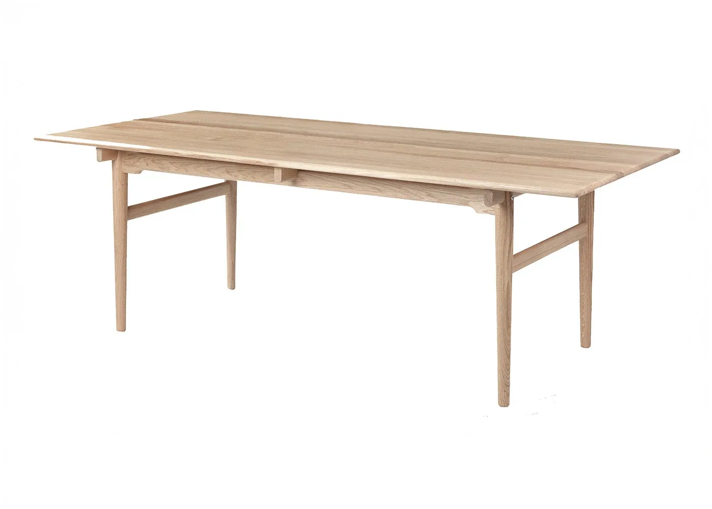 Carl Hansen & Son CH327 Dining Table Oak Soap 248 x 95cm 1