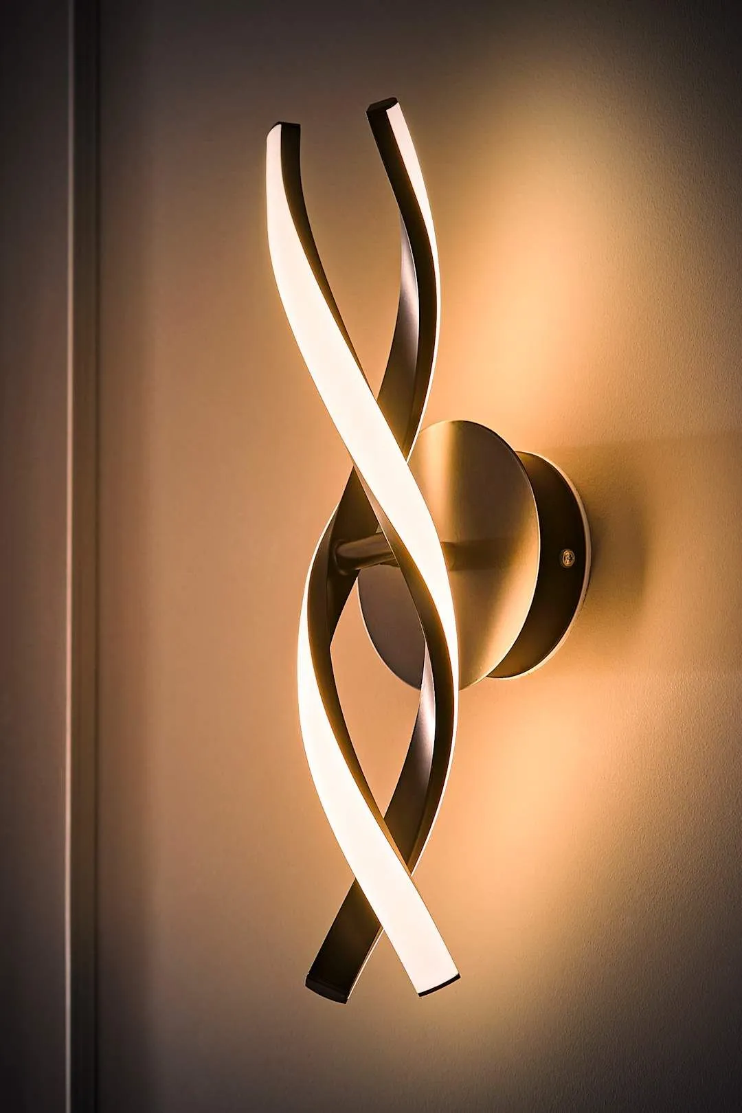 ValueLights Infinity Matte Black Double Twist IP44 Integrated LED Wall Light 2