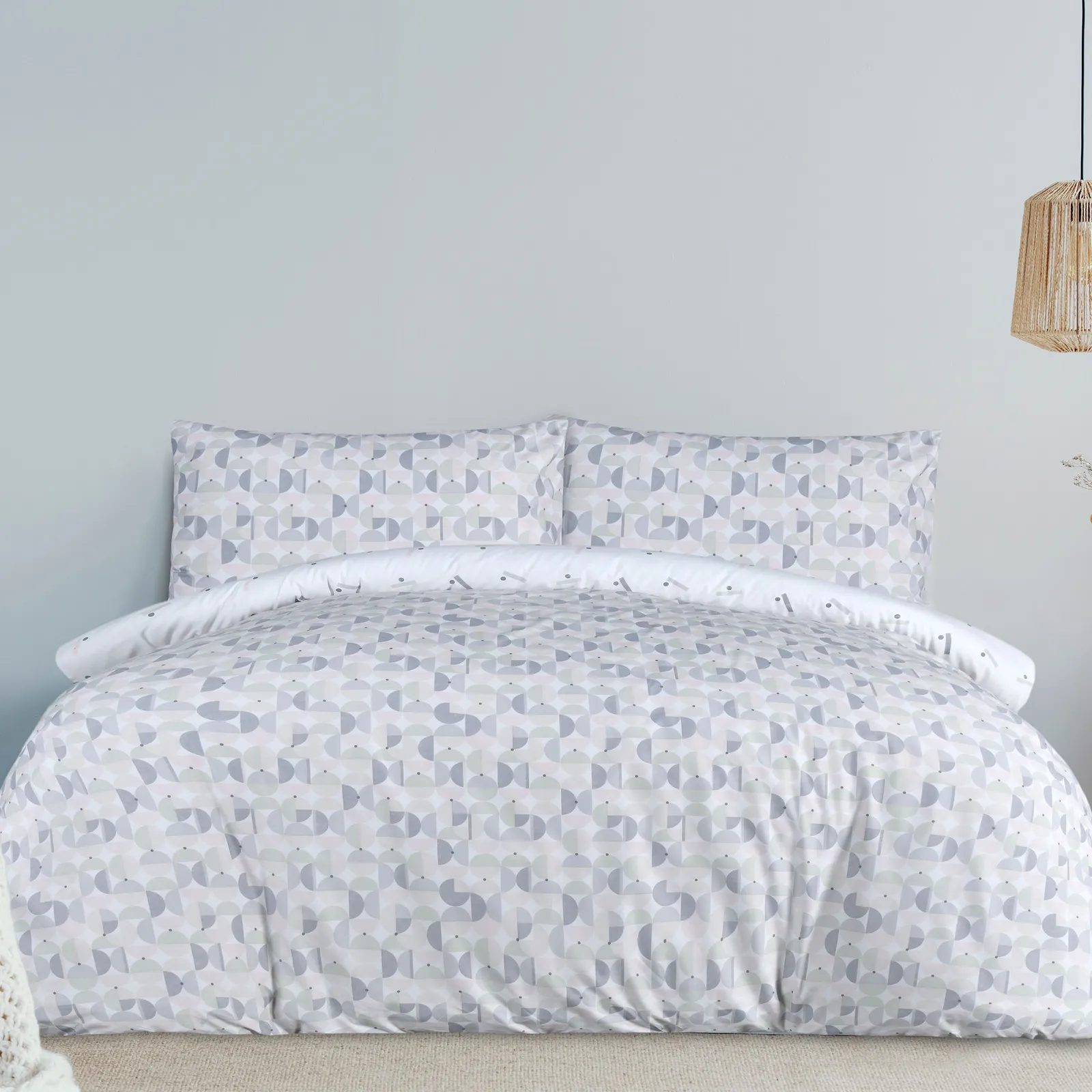 Smart Living Printed Reversible Circle Geo Duvet Cover With Pillowcases in Blue 1