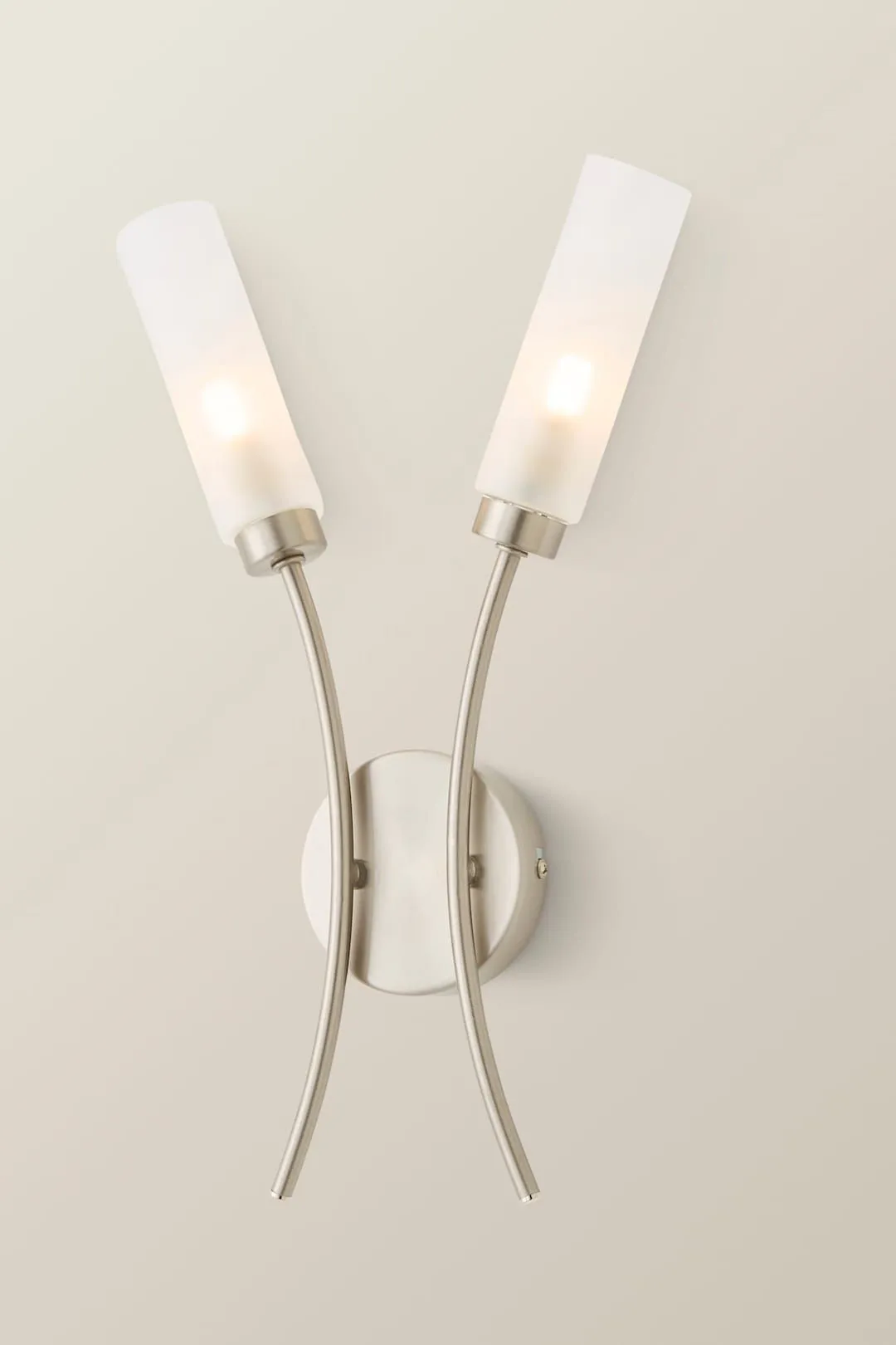 ValueLights Maya 2 Way Curved Upright Reed Shaded Wall Light in Silver 3