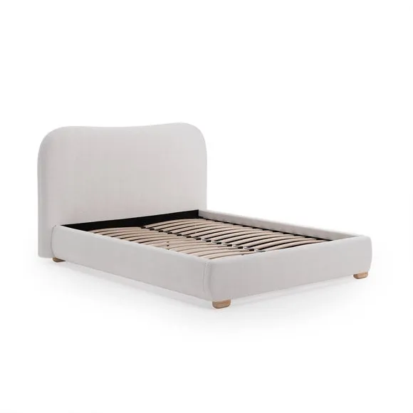 Squidge Boucle Bed 6