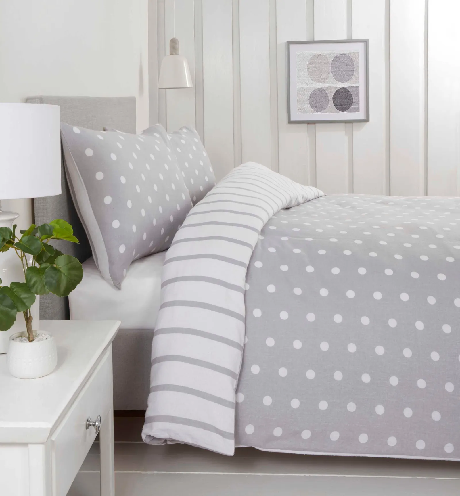 Rapport Home Spots & Stripes Microfibre Duvet Set in Grey 1