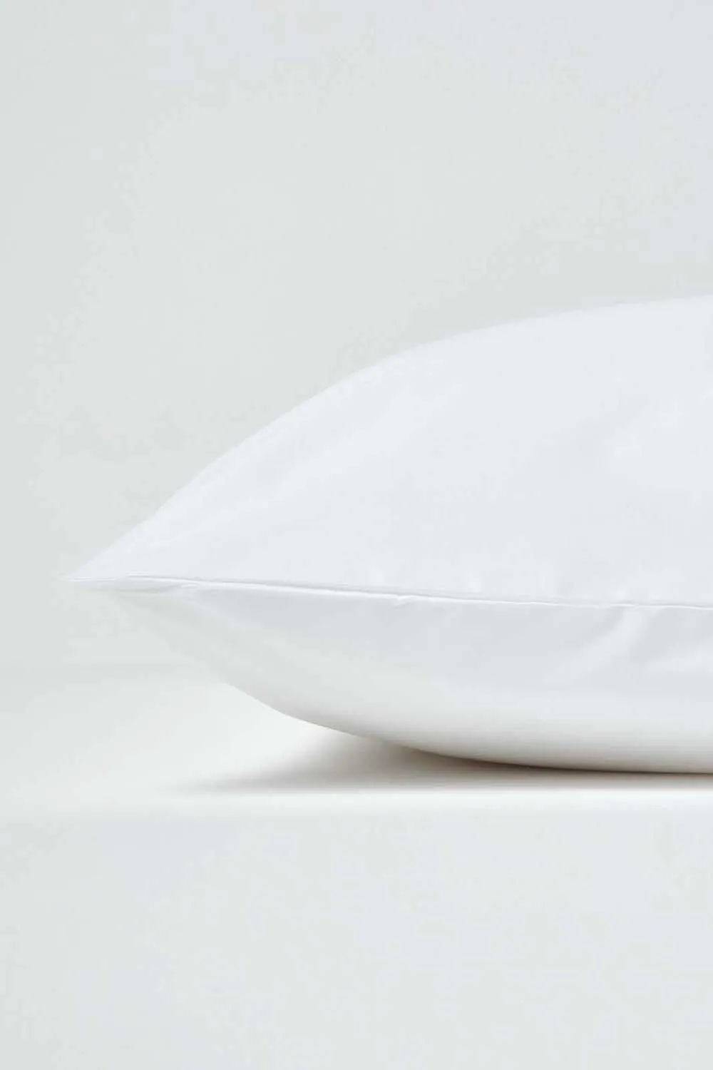 Homescapes Continental Egyptian Cotton Pillowcase 200 TC, 80 x 80 cm in White 2