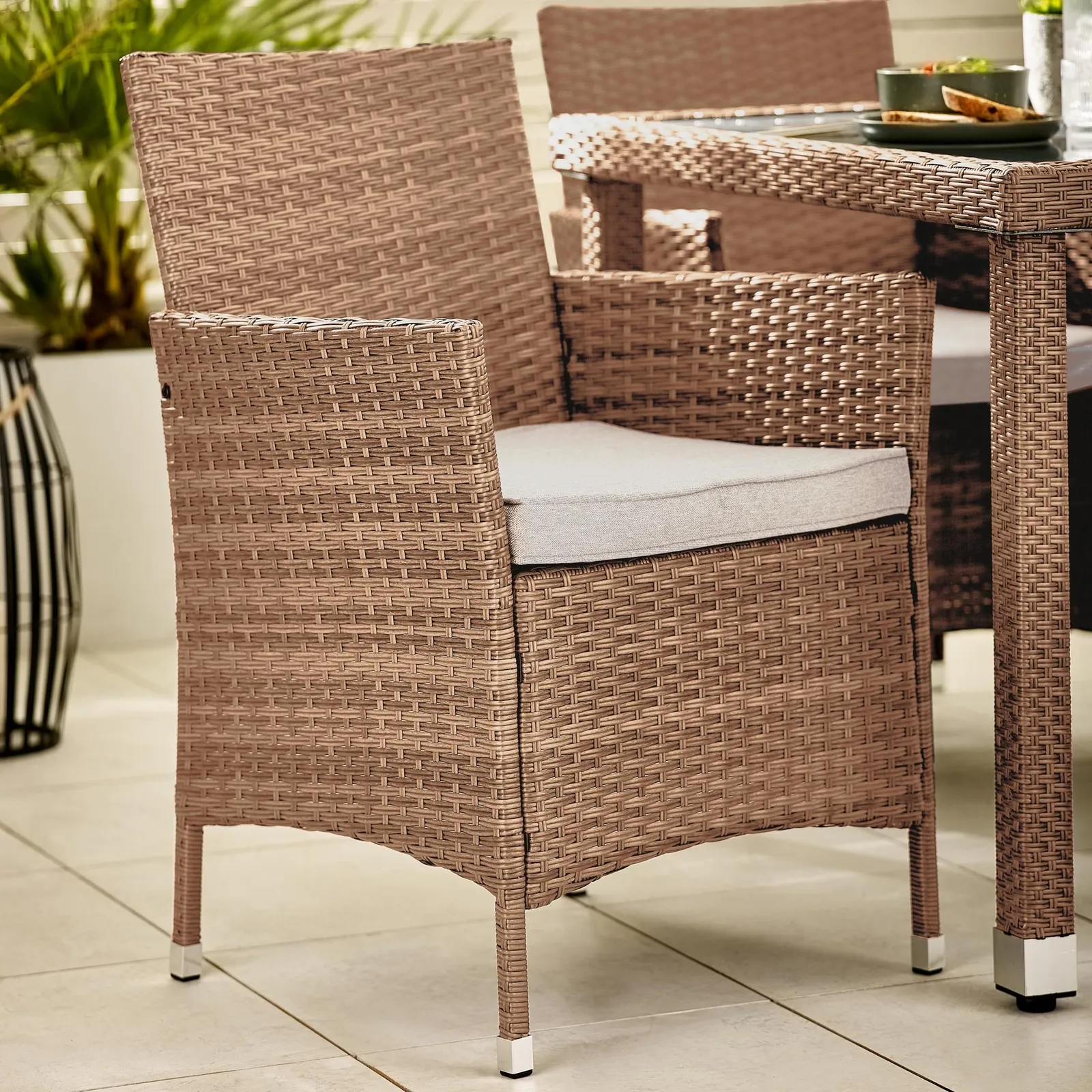 FurnitureboxUK Barbados Rattan Outdoor Garden Dining Set, PE Rattan & Cushions, 4 Chairs 1 Square Glass Top Outdoor Table in Light Brown 4