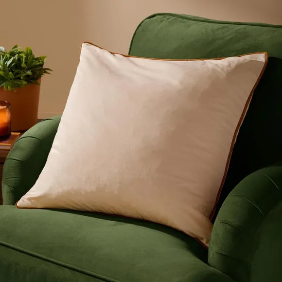 Furn. Square Cushion 1
