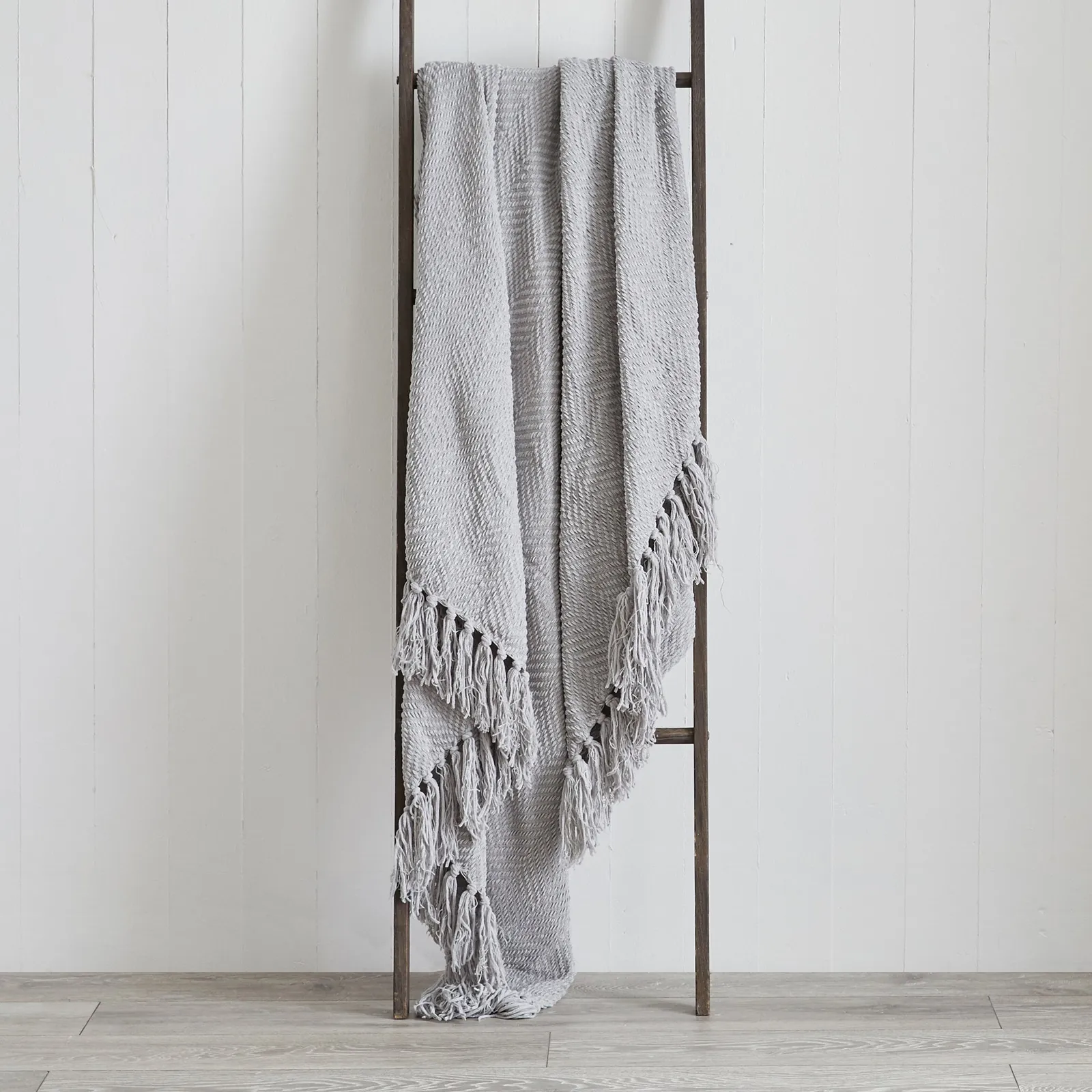 Carlisle Chevron 130cm x 180cm Throw Grey
