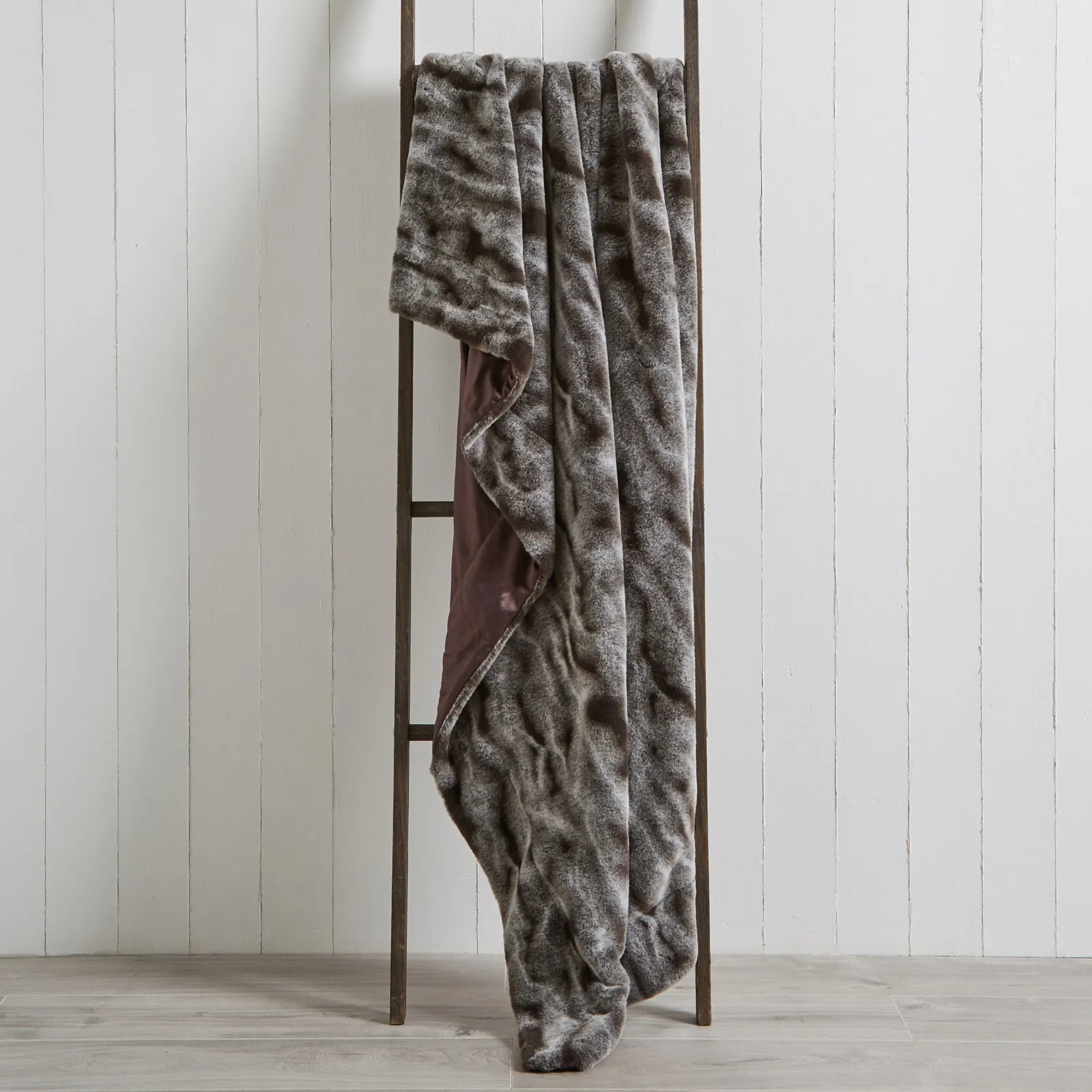 Marble Plush Faux Fur 130cm x 180cm Throw Charcoal
