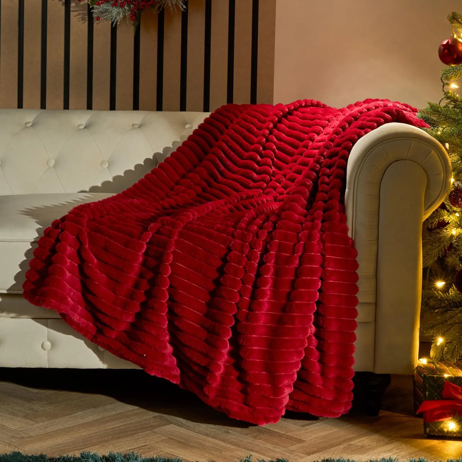 OHS Faux Fur Ribbed Fleece Throw Over Bed Blanket Winter Warm Supersoft in Red