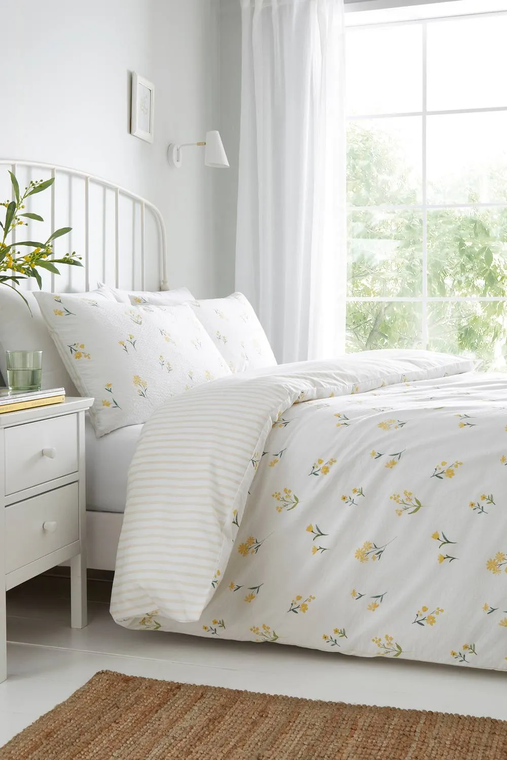 Dreams & Drapes 'Ditsy Floral Seersucker' Textured Duvet Cover Set in Yellow