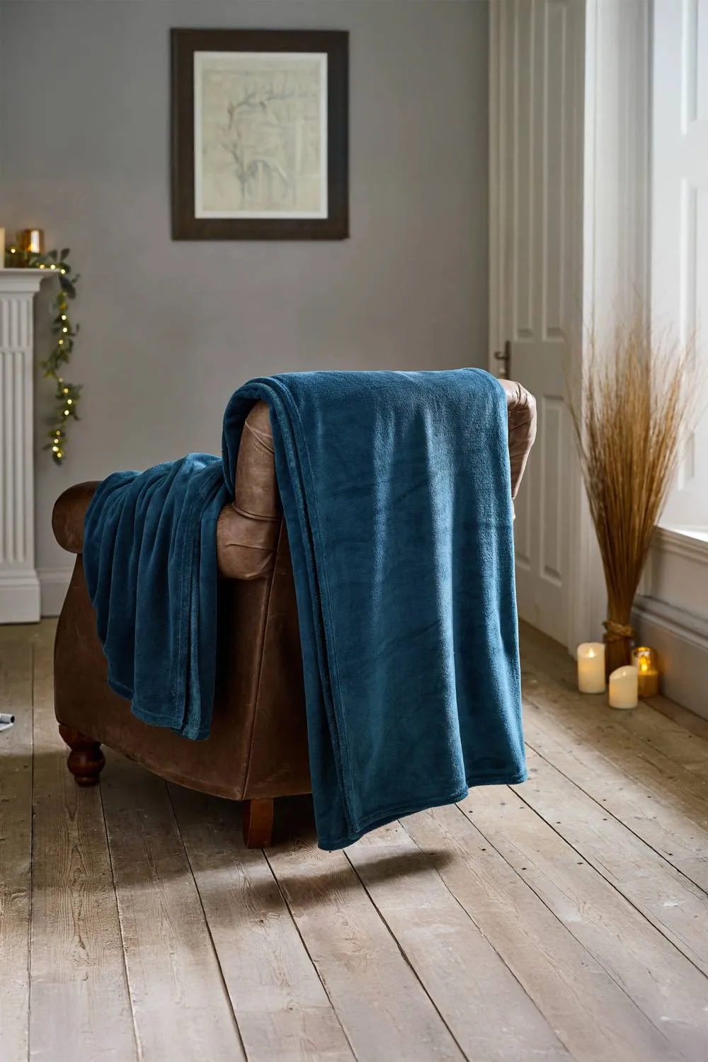 Deyongs "The Big One" Ultra-Soft Large Plush Throw - 230x270cm Oversized Fleece Blanket in Mid Blue