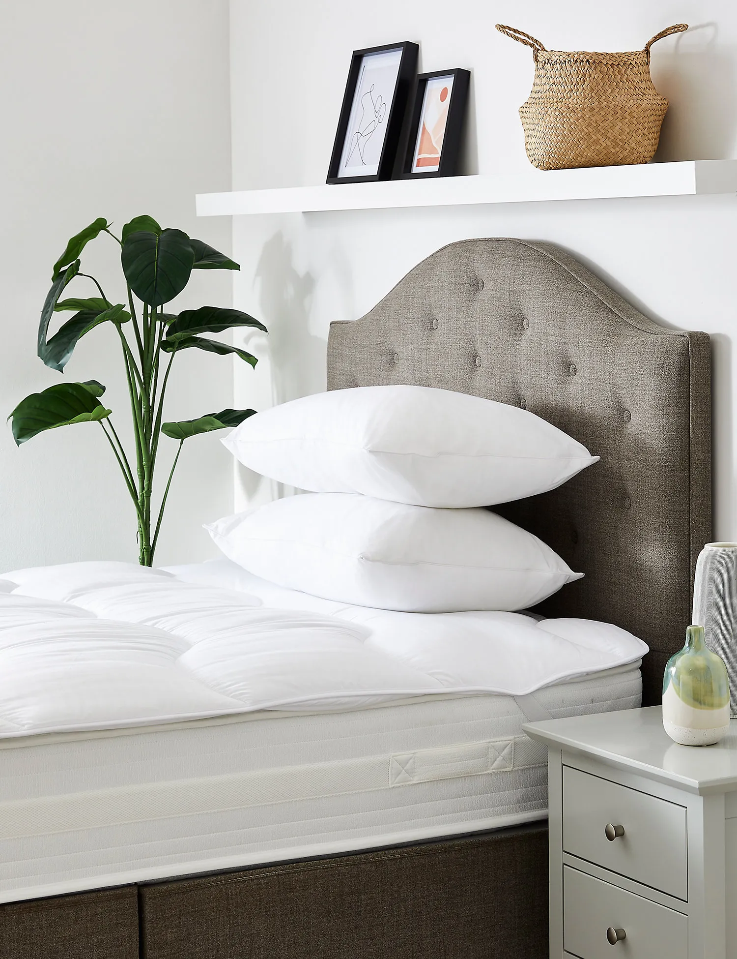 M&S Unisex Supremely Washable Mattress Topper