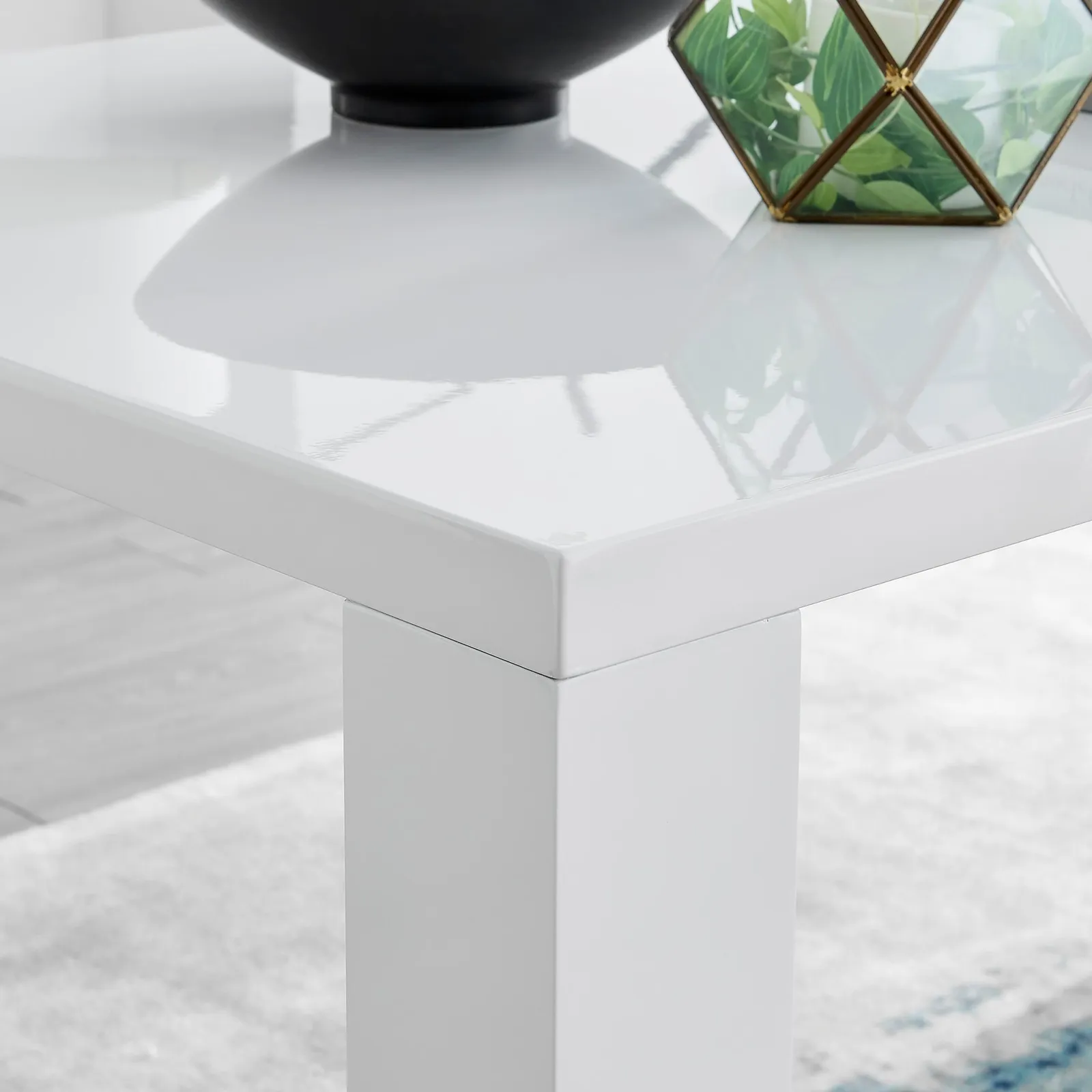 FurnitureboxUK Pivero 150cm 6-Seater Modern High Gloss Dining Table in White 3