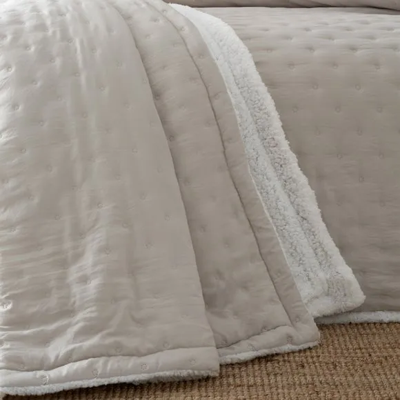 Catherine Lansfield Cosy Nori Soft Sherpa Bedspread 4