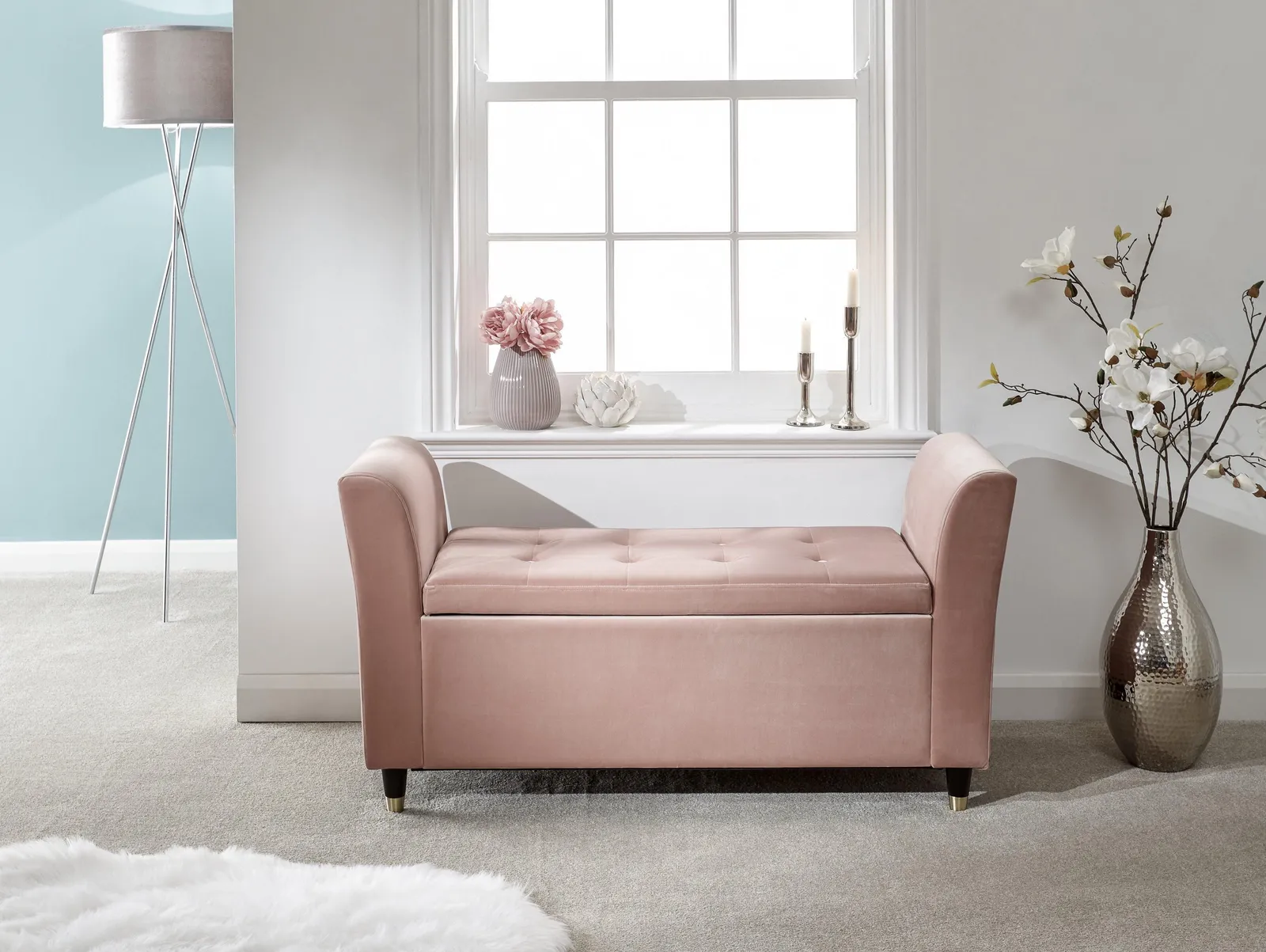 GFW Genoa Velvet Window Seat in Pink 1