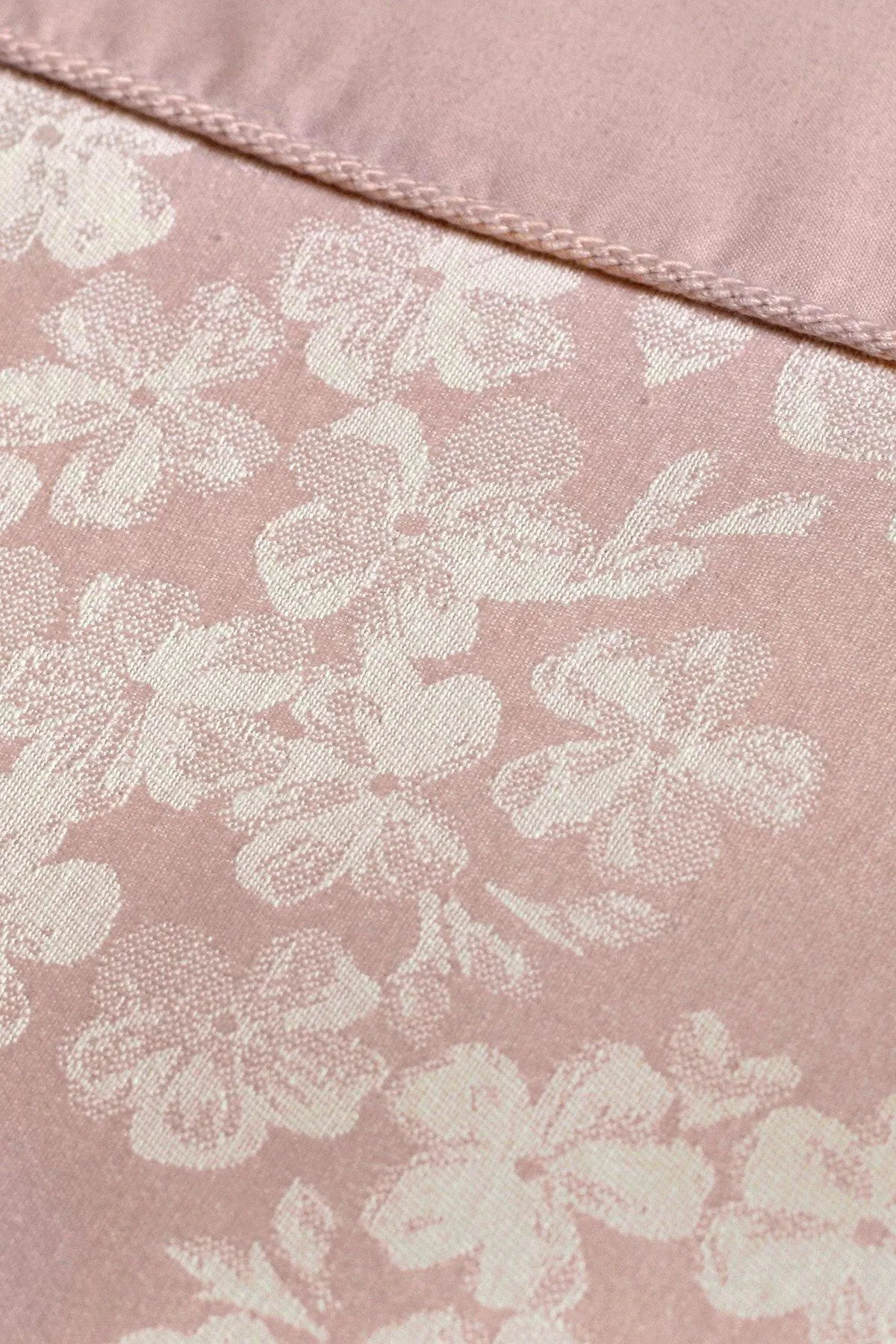 Dreams & Drapes 'Blossom' Premium Woven Jacquard Floral Blossom Duvet Cover Set in Rose 2