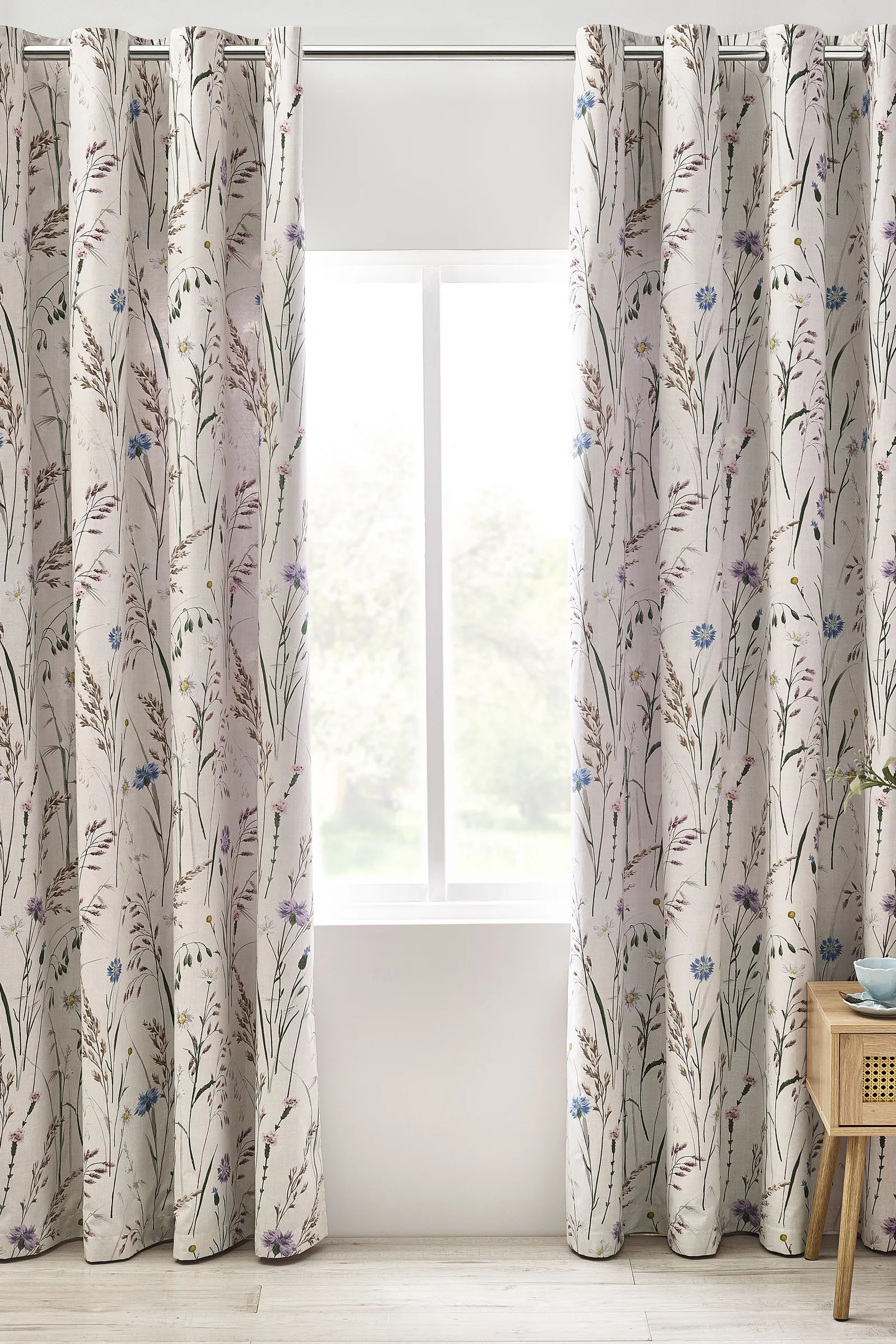 Catherine Lansfield 'Grasmere Floral' Fully Reversible Eyelet Curtains in Lilac