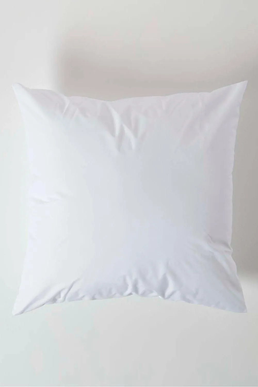Homescapes Waterproof Pillow Protectors 60 x 60 cm, Pack of 4 in White 5