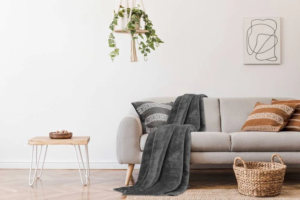 Smart Living Luxury Thick Faux Fur Mink Throw Blanket - Soft Fleece for Sofa & Bed in Charcoal