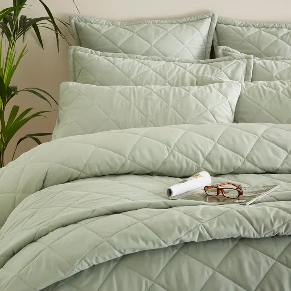 Helston Quilted Bedspread 3