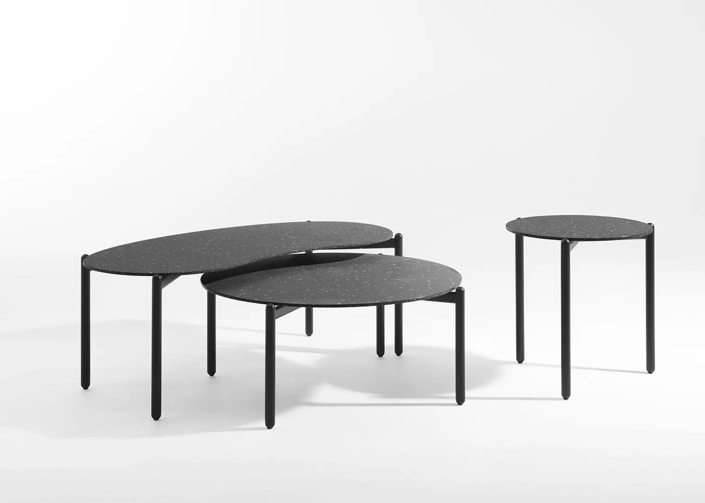 Kartell Undique side Table Black Terrazzo Top Black Base 2