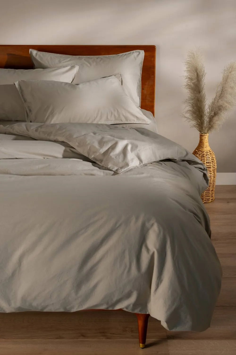 Soak&Sleep Mocha Stonewashed Cotton 30cm Fitted Sheet in Natural 3
