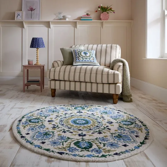 Hani Floral Wool Round Rug 1